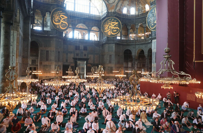 Ali Yerlikaya’dan Ayasofya paylaşımı: O gün ezan bir başka okundu