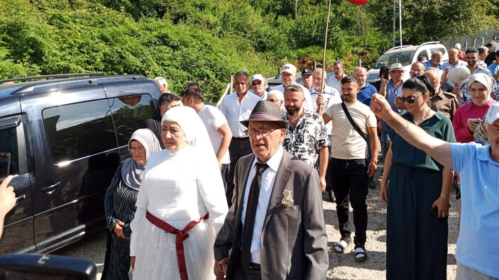 Sinop'ta gecikmeli düğün: Yaşlı çiftin yüzü, 48 yıl sonra güldü