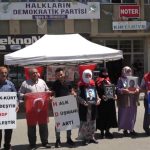 Muş'ta evlat nöbetine katılan anne: Yılanın başı HDP’dir