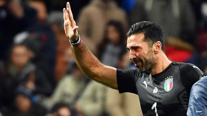 Gianluigi Buffon futbola veda etti