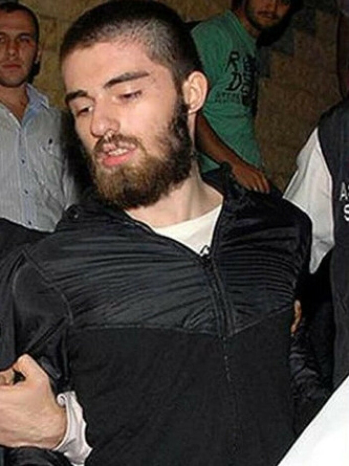 Nilperi Şahinkaya'nın Cem Garipoğlu'nun kardeşiyle fotoğrafı ortaya çıktı! Tepki yağdı