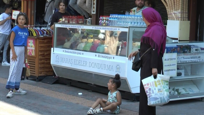 Eskişehir'de dondurmacı esnafın küfürbaz müşterilerle imtihanı