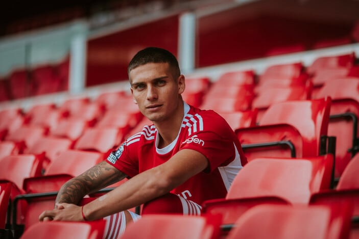 Nicolas Dominguez, Nottingham Forest'a transfer oldu