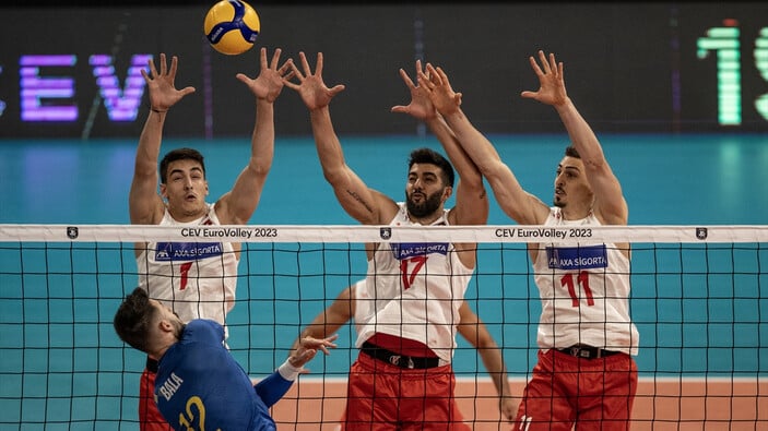 A Milli Erkek Voleybol Takımı, Romanya'ya yenildi