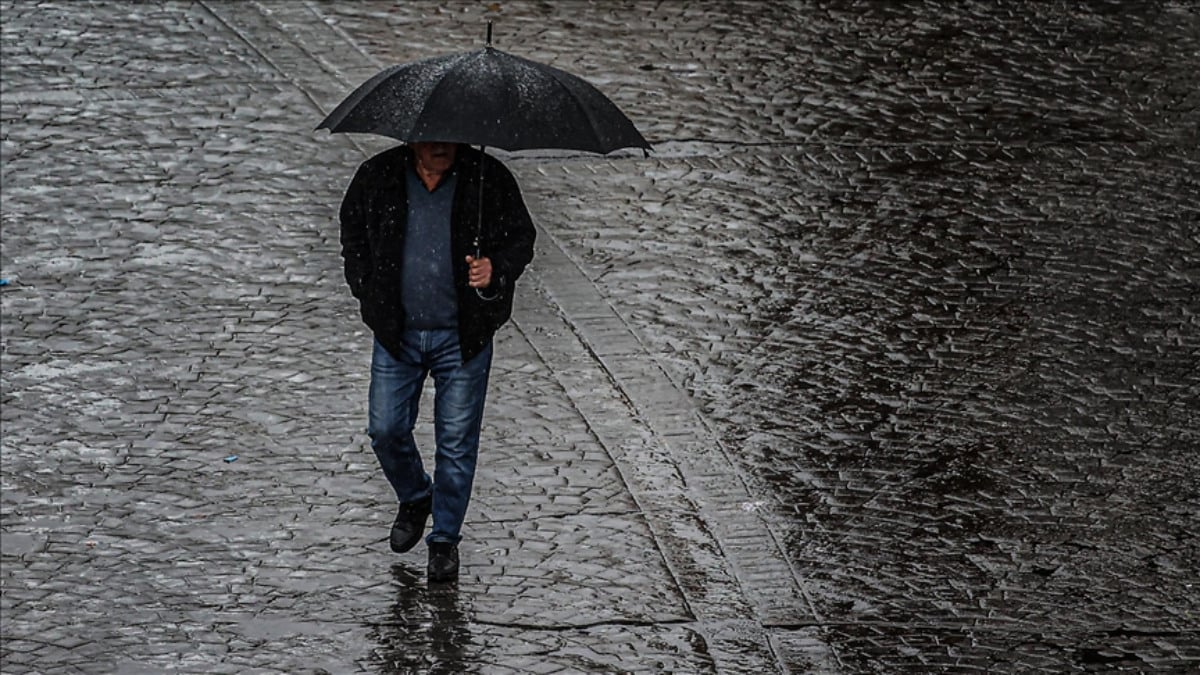 Meteoroloji'den kuvvetli yağış uyarısı: 12 il sarı, 4 il turuncu kodla uyarıldı