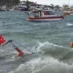 İzmir'de fırtına balıkçı teknelerini batırdı