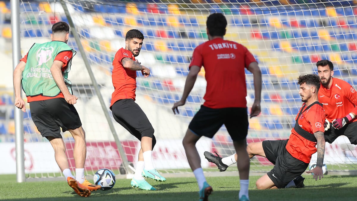 Almanya - Türkiye maçının muhtemel 11'leri