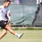 Altay'da genç Mehmet Onur Yıldız profesyonel sözleşme imzaladı