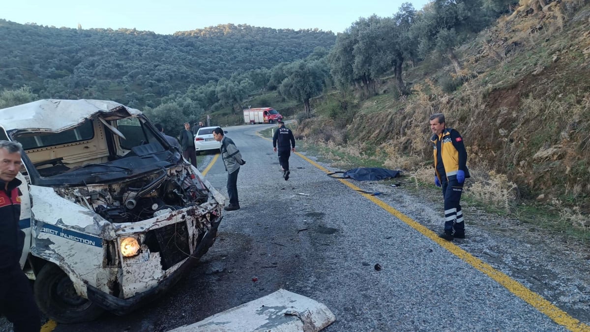 Aydın'da kamyonet 20 metreden yuvarlandı: 2 ölü