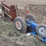 Bilecik’te kontrolden çıkan traktör devrildi: 1 ölü, 1 yaralı