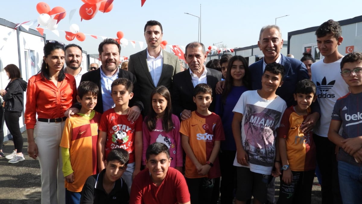 Dursun Özbek'ten deprem bölgesi Hatay'a ziyaret!