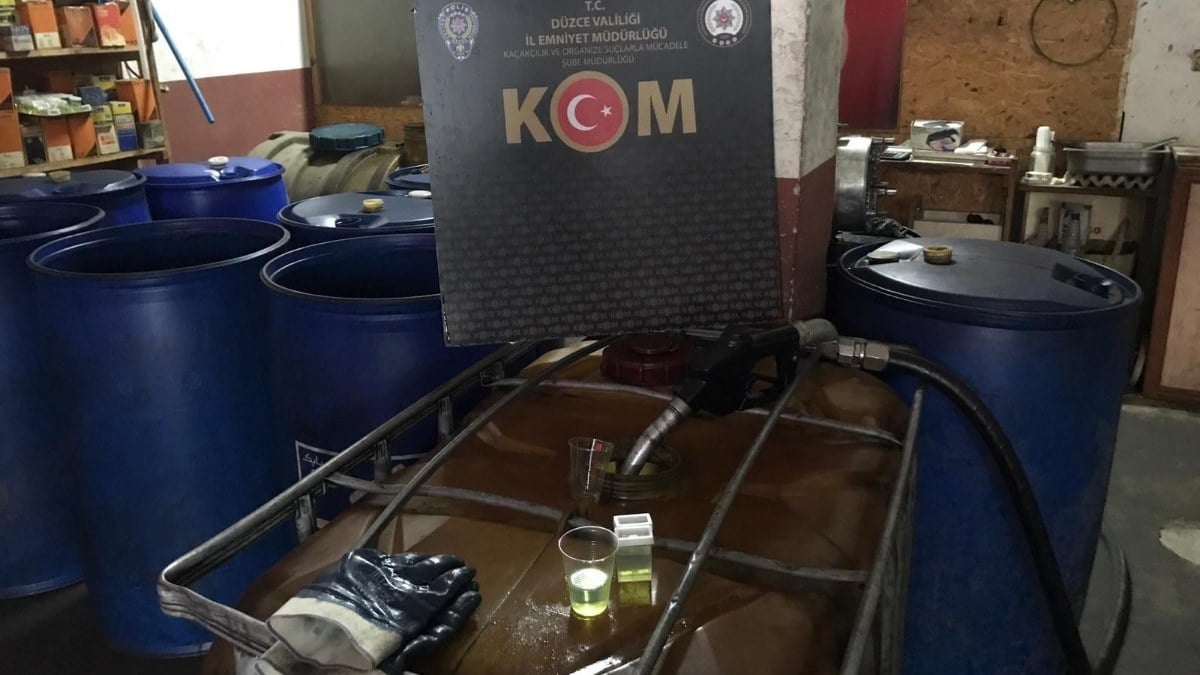 Düzce'de 800 litre kaçak akaryakıt ele geçirildi