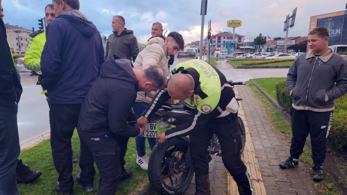 Düzce'de plakasına rakam ekleyen motosiklet sürücüsüne 28 bin lira ceza kesildi