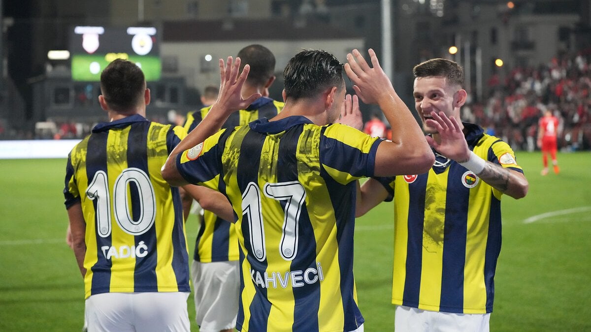 Fenerbahçe - Fatih Karagümrük maçının ilk 11'leri