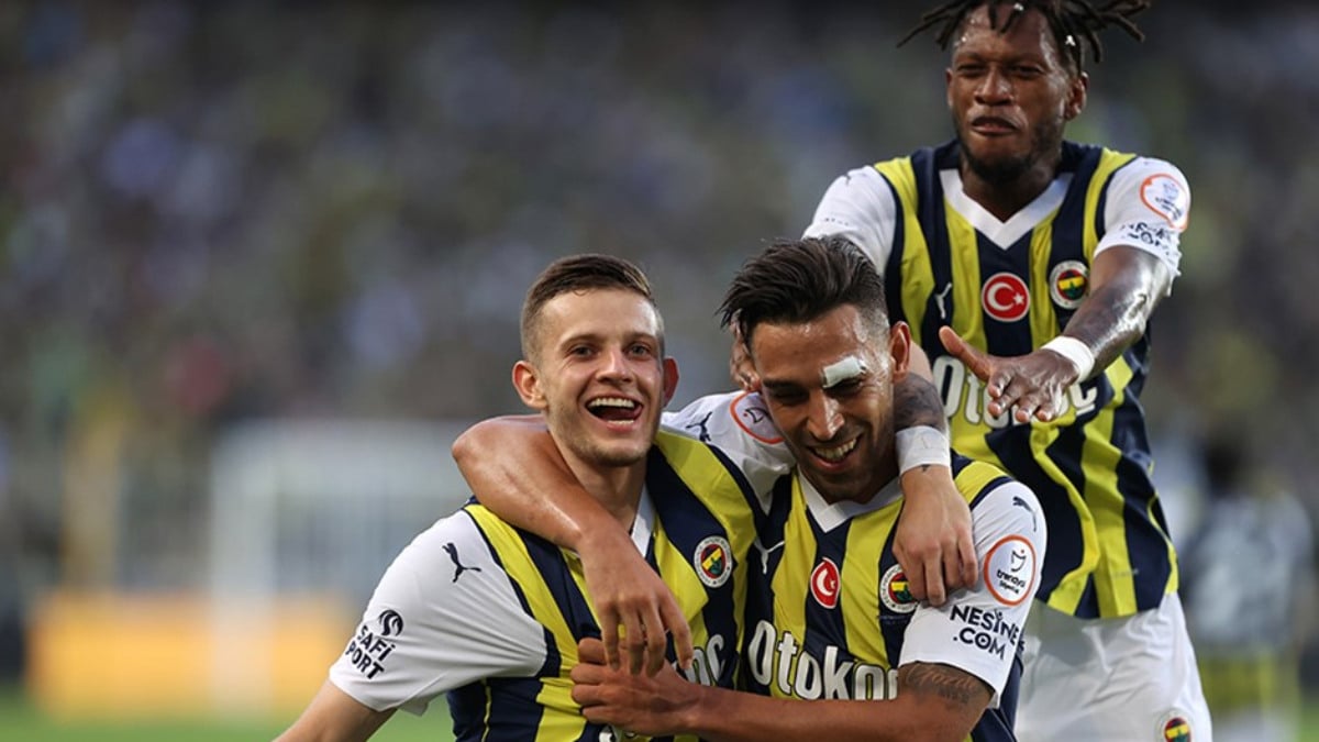 Fenerbahçelilere müjde! 2 yıldız futbolcu geri dönüyor! İşte o tarih..