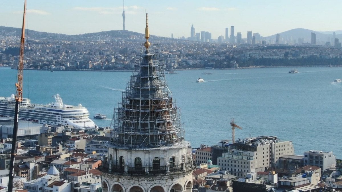 Galata Kulesi'nde restorasyon! 270 kiloluk alem indirilecek