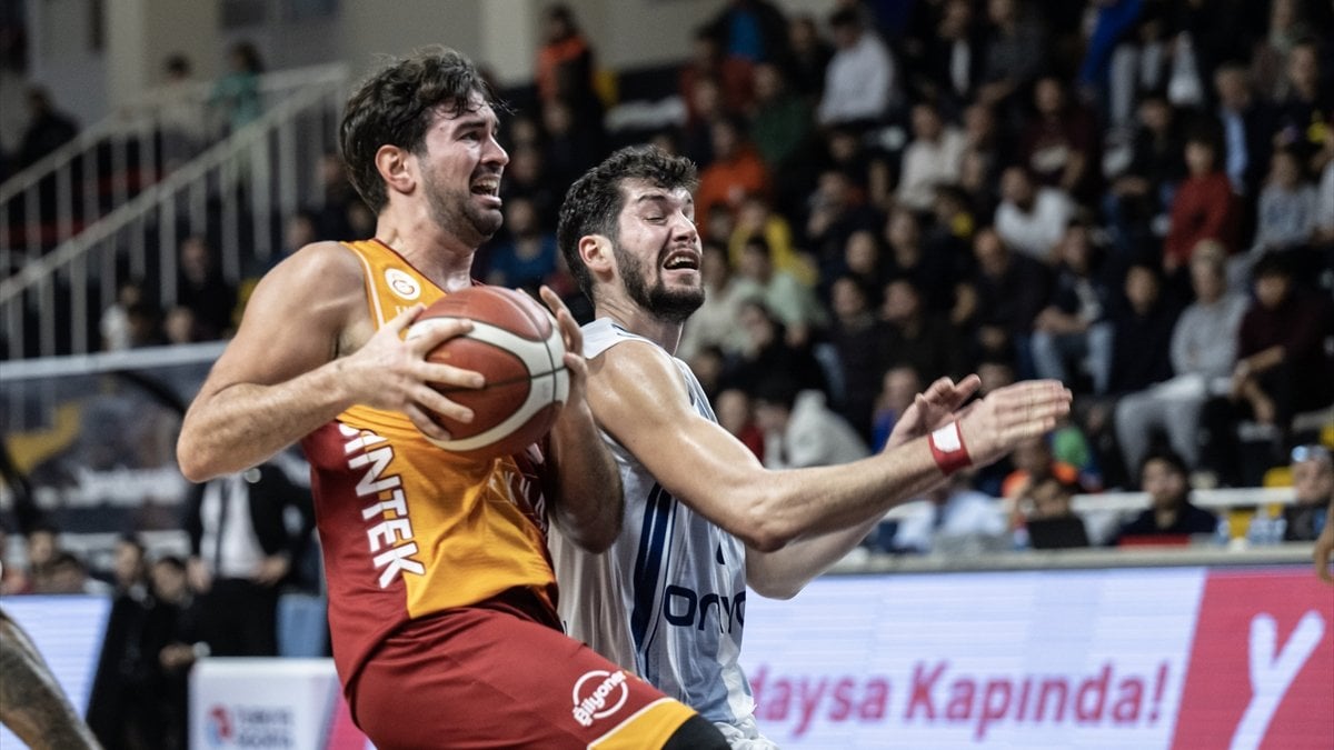 Galatasaray, Büyükçekmece Basketbol karşısında kazandı