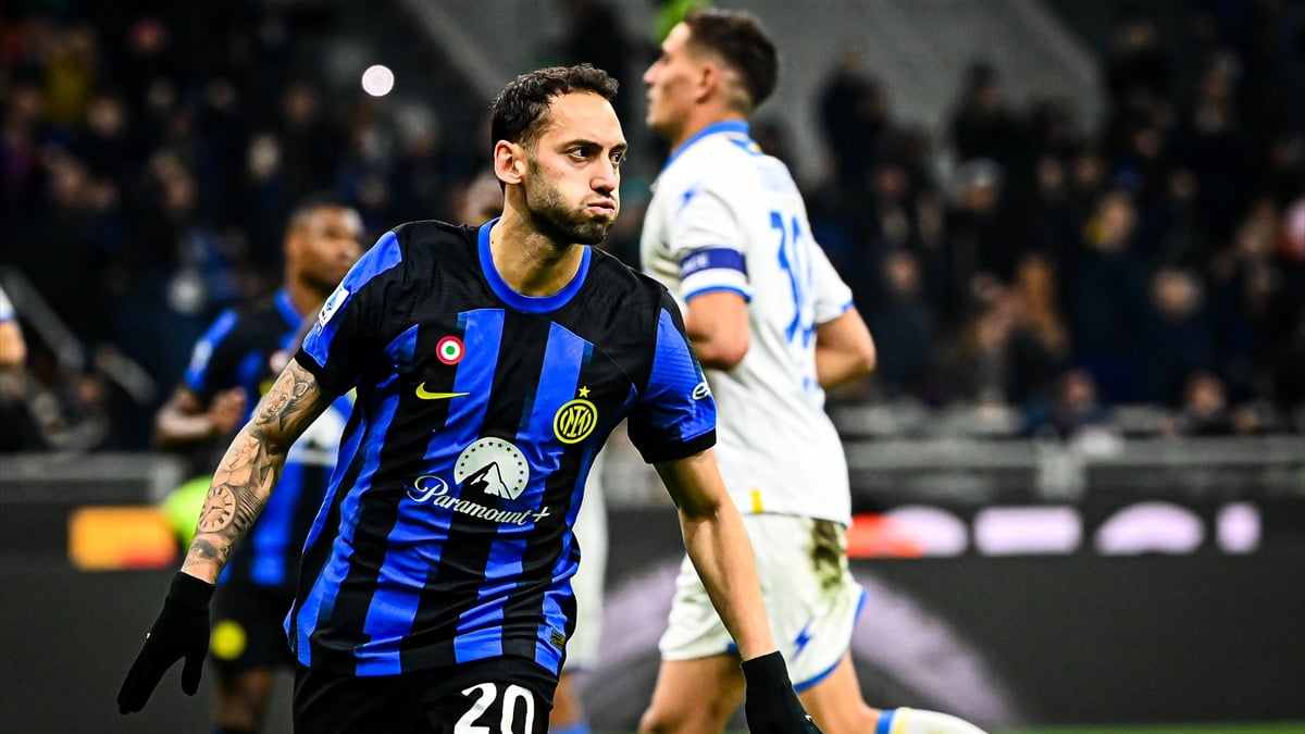 Hakan Çalhanoğlu'nun gol attığı maçta Inter, Frosinone'yi yendi