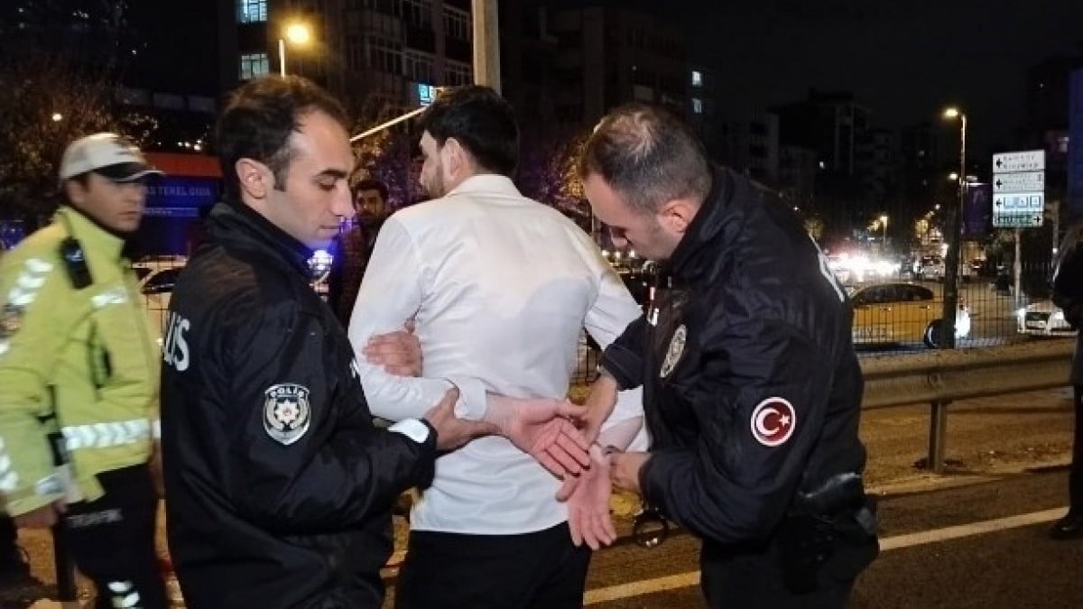 İstanbul'da kaza yapan sürücü olay yerinden kaçıp yerine başkasını gönderdi