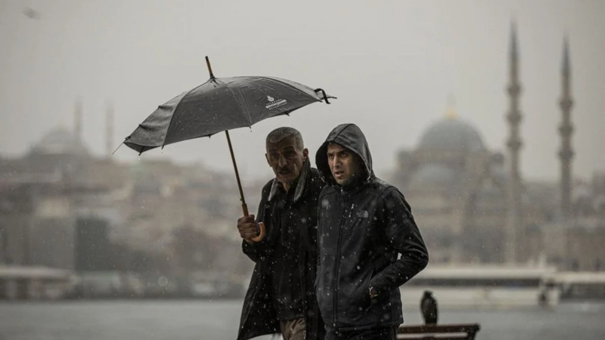 İstanbul'da sağanak yağış etkili oluyor