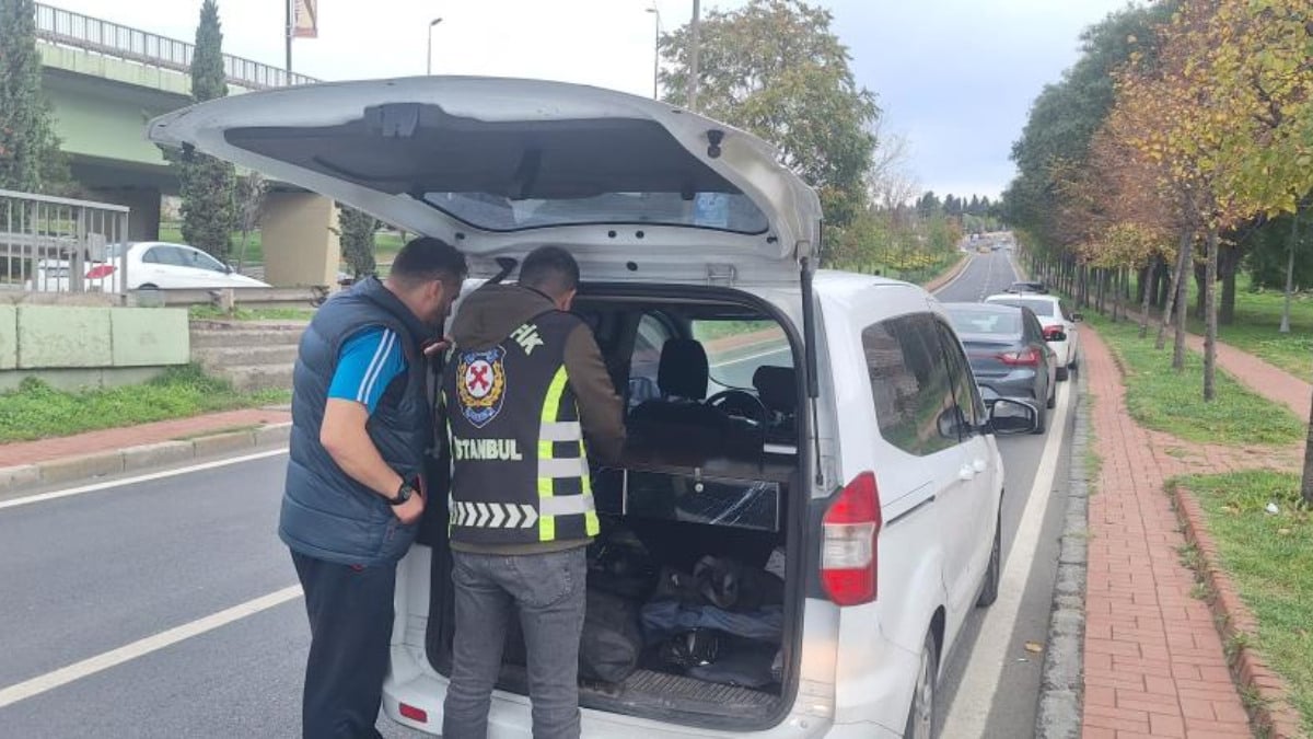 İstanbul'da yayalara yol vermeyen sürücülere cezai işlem uygulandı