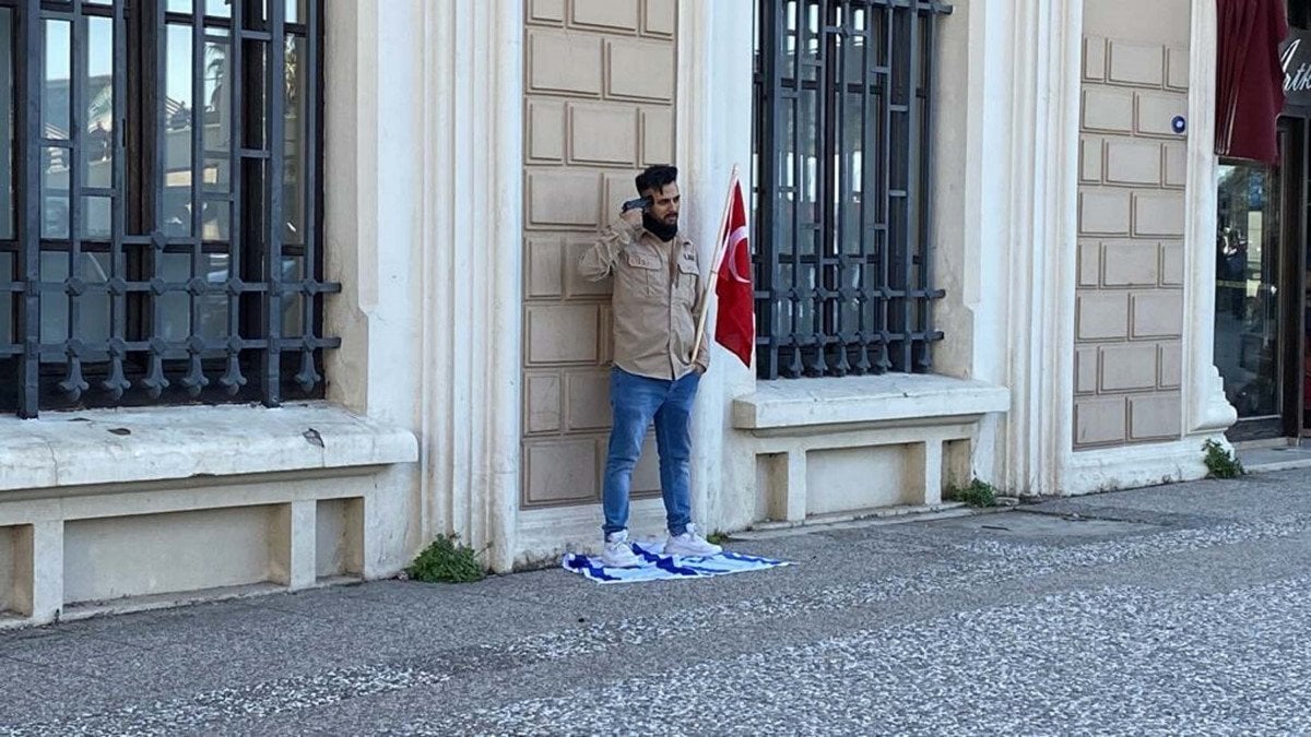 İzmir'de tabancalı İsrail protestosu