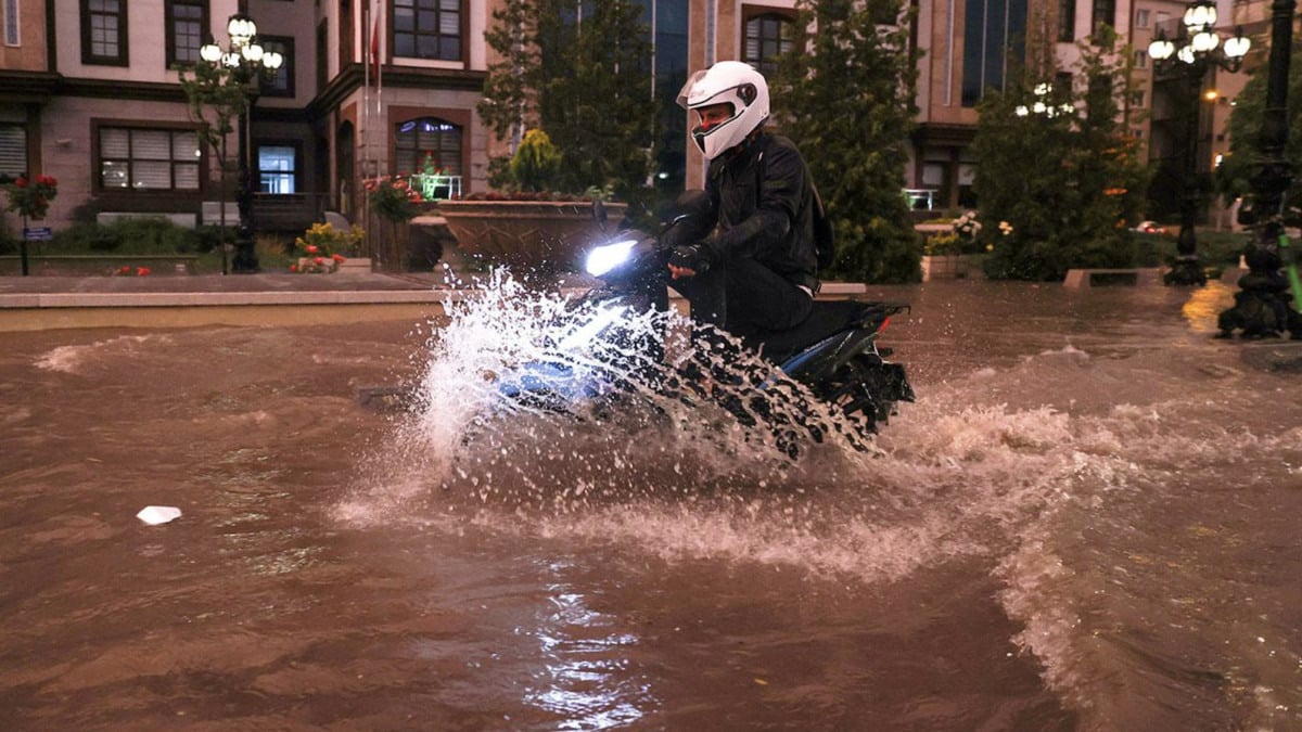 Meteoroloji uyardı: Sıcaklık düşüyor, yağış geliyor