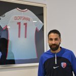 Olcay Şahan, genç futbolculara tecrübelerini aktarıyor