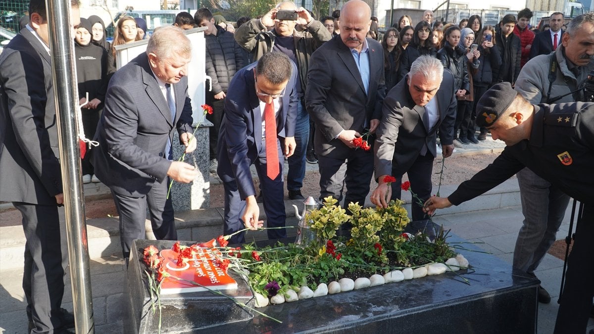 Şehit öğretmen Şenay Aybüke Yalçın, mezarı başında anıldı