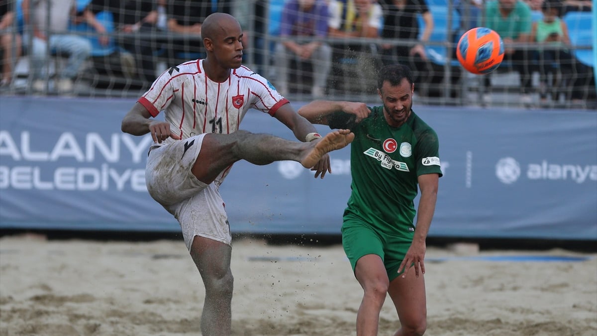 TFF Plaj Futbolu Ligi'nde Ercişspor şampiyonluğa ulaştı