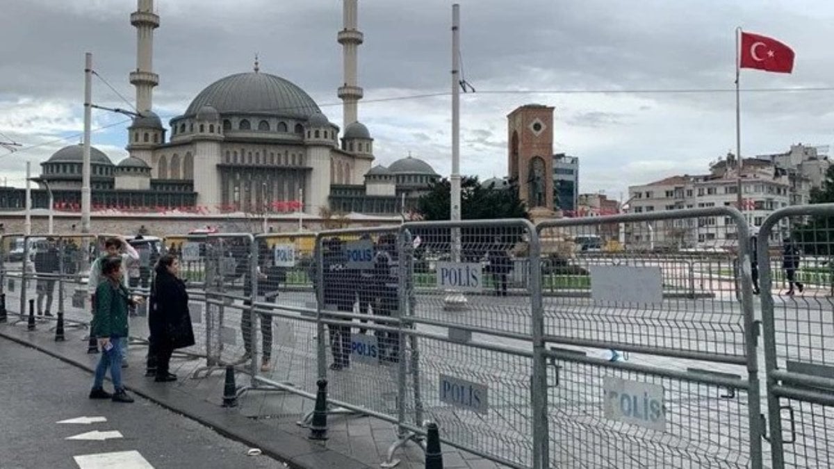 Taksim Meydanı'nda izinsiz eylem önlemleri