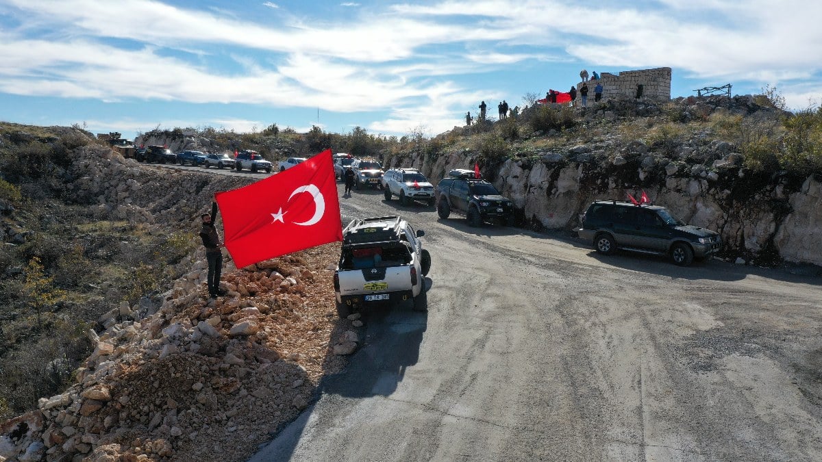 Terörden temizlenen Gabar Dağı'nda Türk bayrağı açıldı