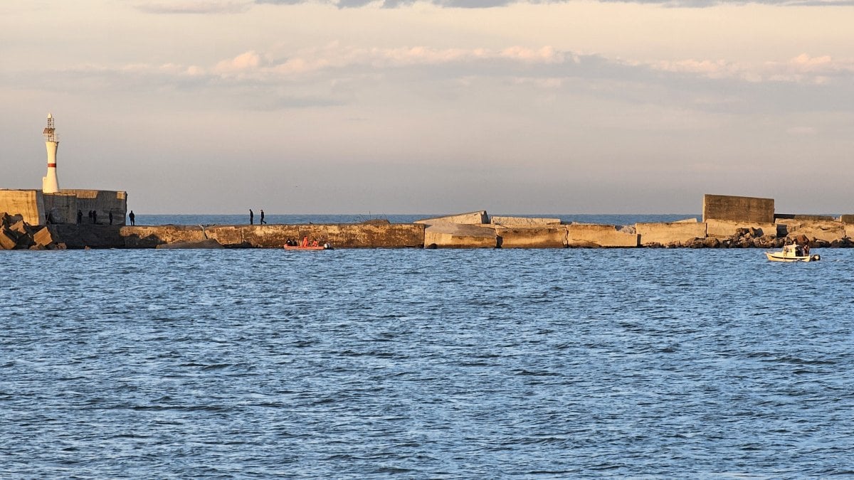 Zonguldak'ta kayıp mürettebatı arama çalışmaları sürüyor