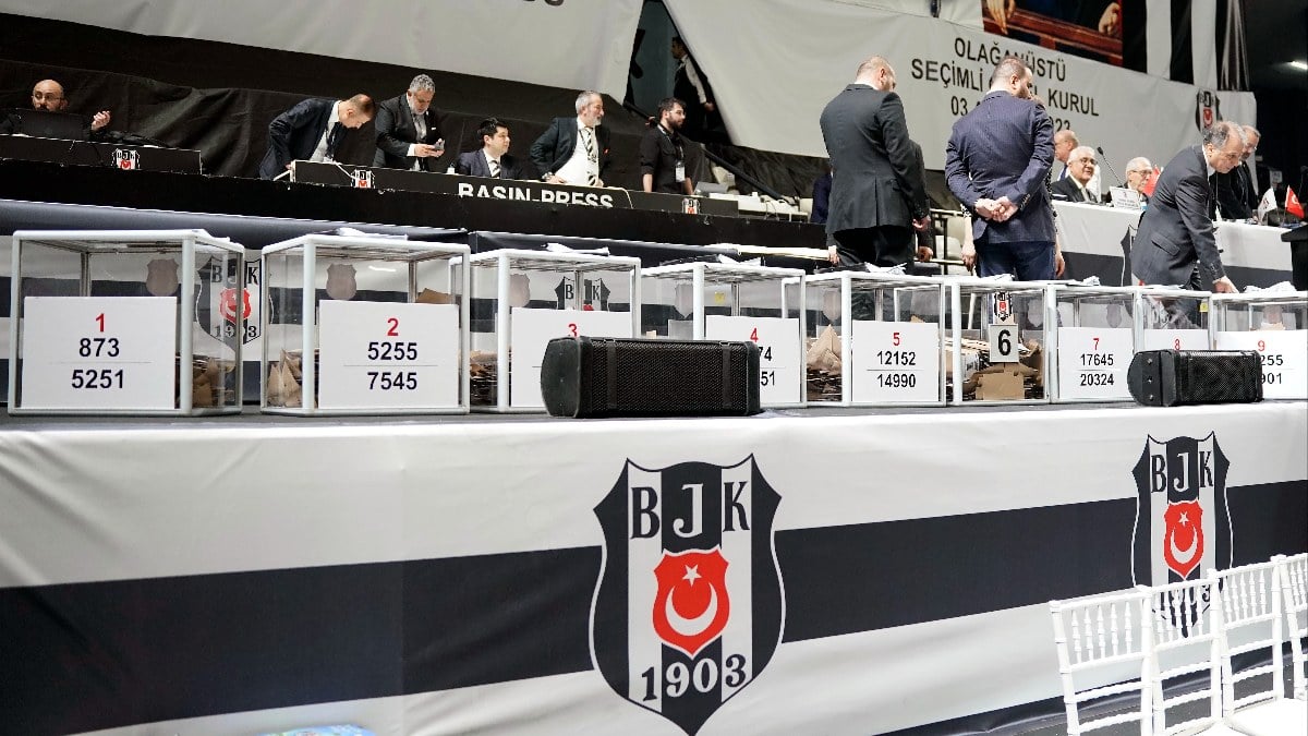 Beşiktaş yeni başkanını seçiyor