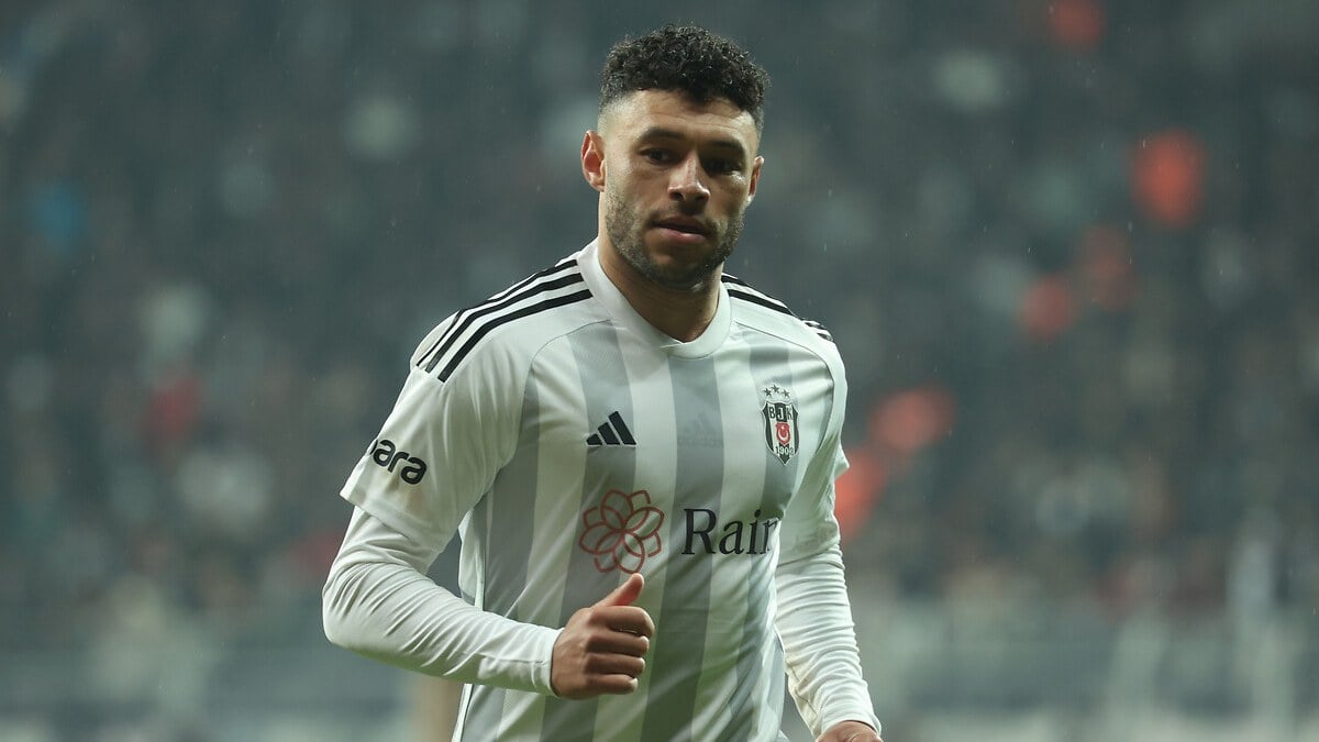 Beşiktaş'ta Alex Oxlade-Chamberlain, Alanyaspor maçına devam edemedi!