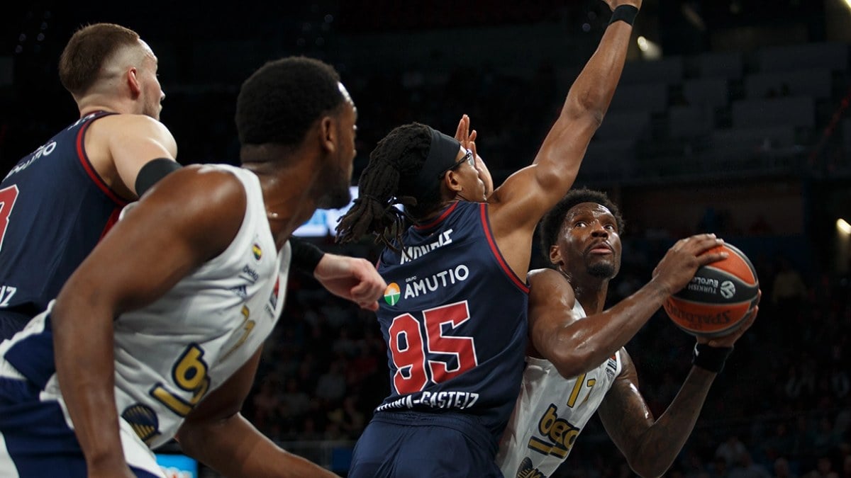 Fenerbahçe, Baskonia'ya kaybetti