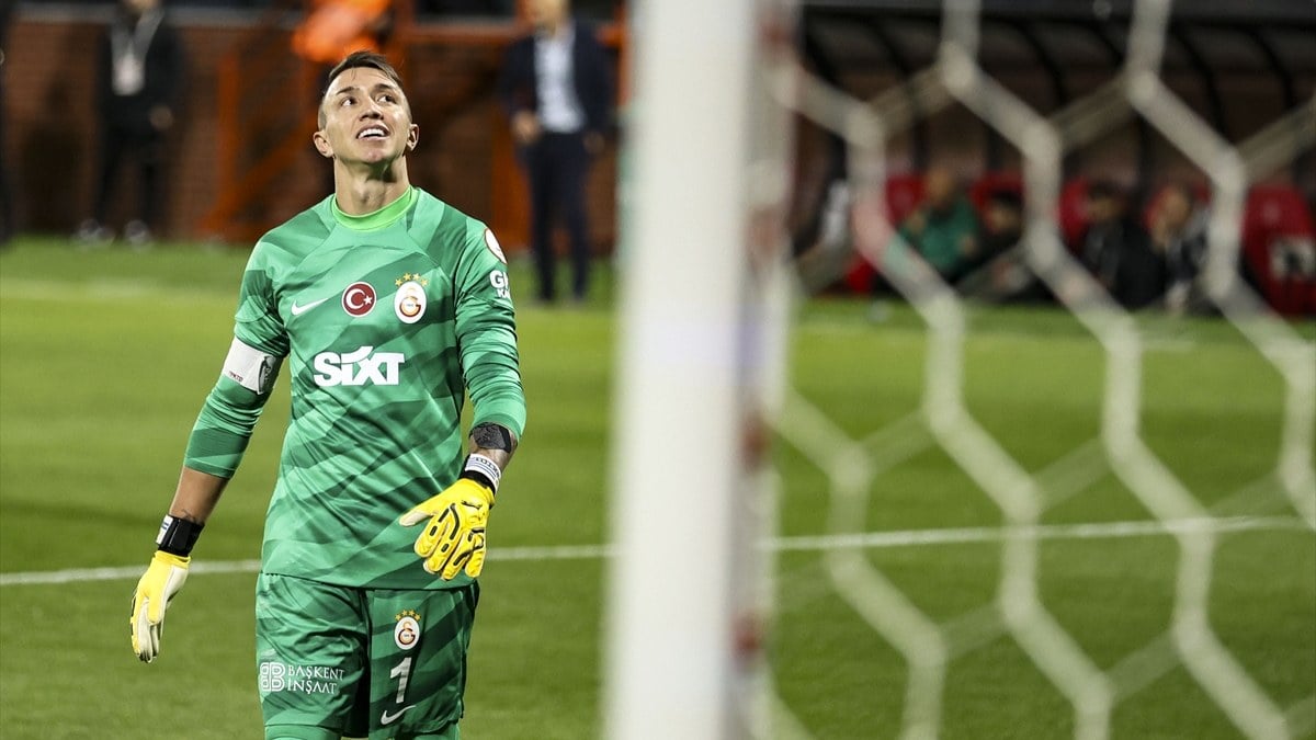 Galatasaray Fernando Muslera ile kalesini ligde 8. kez gole kapattı