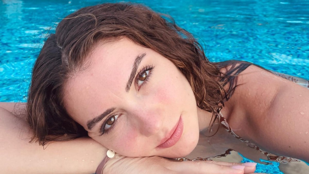 Oyuncu Burcu Özberk'in görmediğiniz pozları